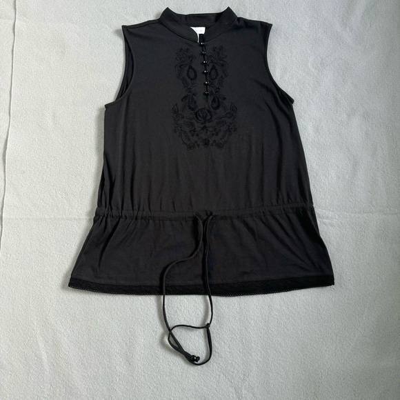 Charter Club Sleeveless Top with Embroidery in Front. Size M - Picture 1 of 8